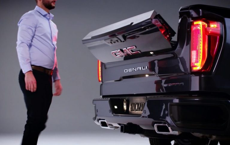 The 2019 GMC Sierra 1500’s tailgate is pretty darn ingenious