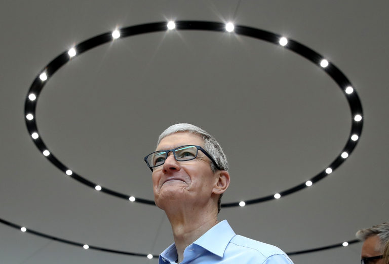 Apple Could Be Working on a Curved iPhone, Is Ramping Up Siri Hiring