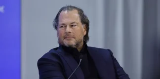 Salesforce shares plunge 16% on first revenue miss since 2006