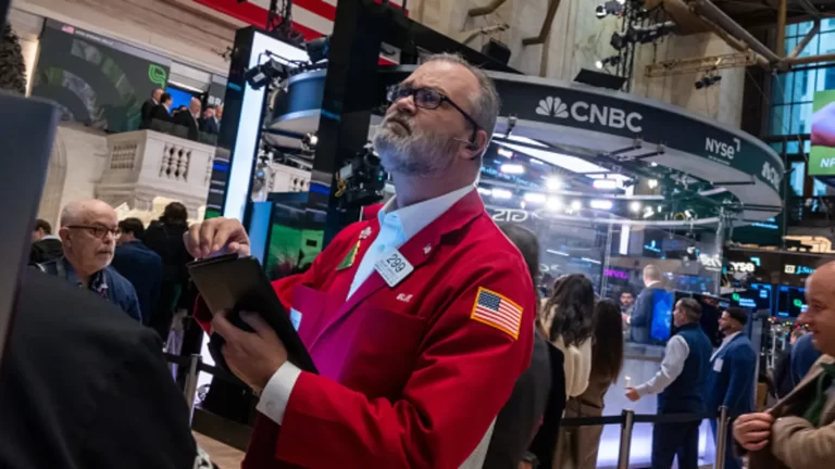 S&P 500 rises 1% on Christmas Eve, tech stocks lift the market again: Live updates