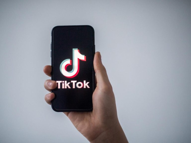 TikTok starts restoring service in the U.S. after shutting down over divest-or-ban law