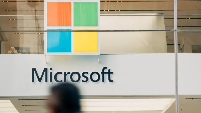 Microsoft resolves global outage that left tens of thousands unable to access email and other apps