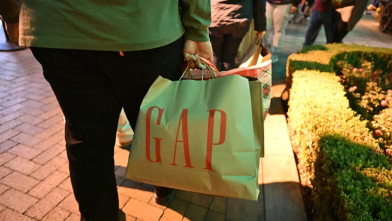 Gap shares spike 17% as retailer blows away expectations again, showing turnaround has staying power