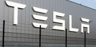 Tesla says it made its first driverless delivery of a new car to a customer