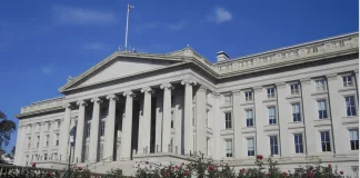 Treasury Yields Tumble as Wagers on September Fed Rate Cut Grow