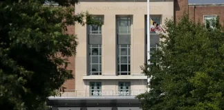 Lawmakers Press FDA to Target Knockoff Weight-Loss Drugs