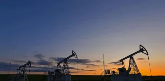 Oil prices little changed as market awaits impact of US tariffs on India