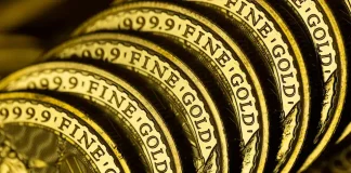 Gold Advances After Trump Moves to Fire Fed Governor Cook