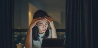 Why Apple Stock Lagged the Market on Monday