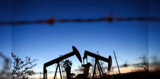 Oil rebounds on Trump threats on Russian crude buyers