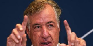 Billionaire says $2.3 billion Banamex stake signals confidence in Mexico’s economy