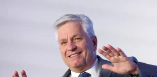 Waller calls for October cut and then caution as he competes for Fed chair post