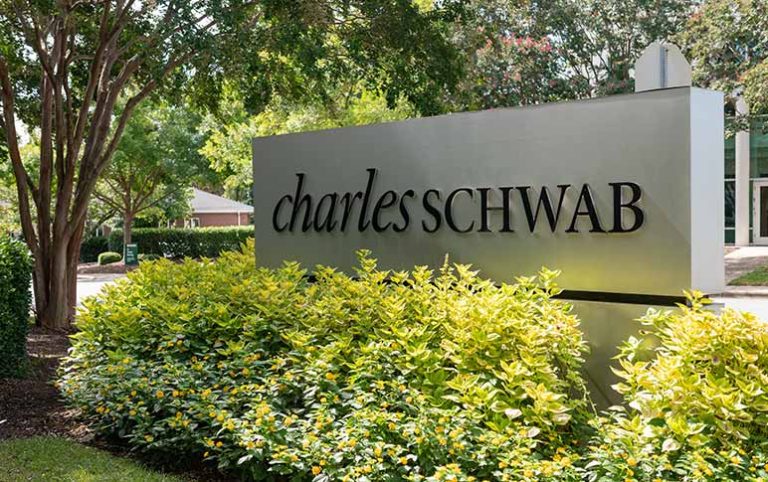 Schwab’s New Assets Rise 48% on Retail Investor Demand