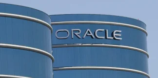 Oracle stock tumbles as investors weigh ambitious financial targets
