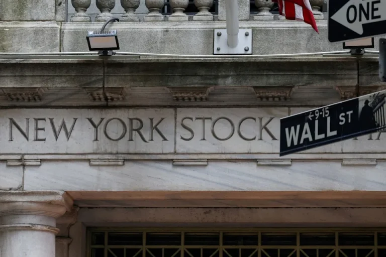 Nasdaq Notches First Monthly Loss Since March as Dow, S&P 500 Make Gains