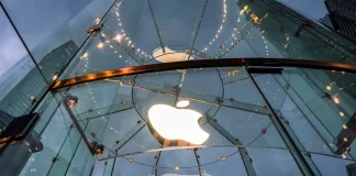 Apple spent 2025 setting itself up for the future — and its biggest moves weren’t about AI