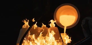 Gold, Silver Jump as Venezuela Tensions Add to Geopolitical Risk