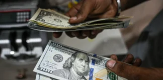 Dollar Pressure Mounts as Traders Reopen Debasement Debate