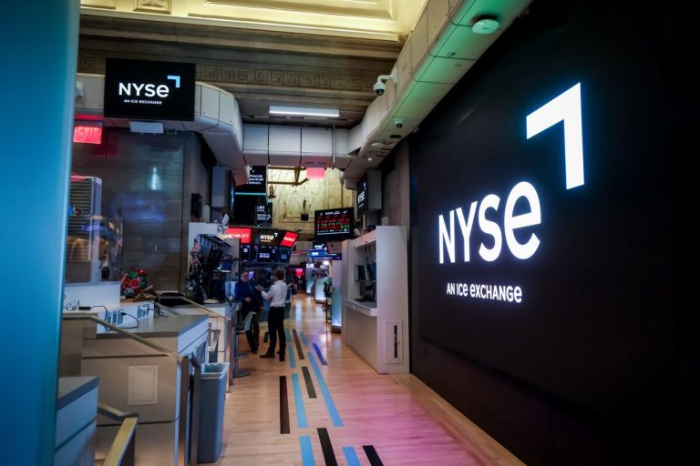 At Long Last, Being Underweight Tech Is a Winning Stock Strategy