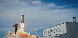 SpaceX weighs confidential IPO filing as soon as March