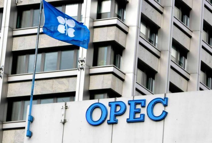 OPEC-building-flag-1200x810-1024x691