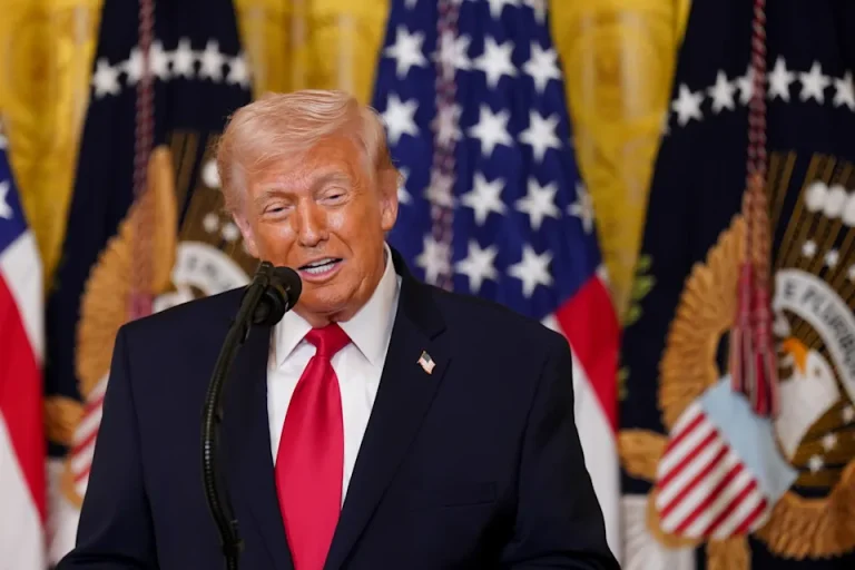 Trump Demands Help From Other Countries to Secure Hormuz