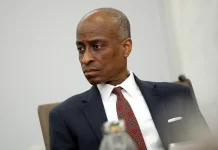 Fed’s Jefferson sees higher inflation from Iran war near term, signals toward holding rates steady