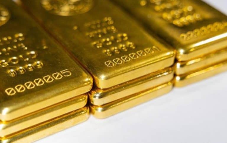 Gold Rises on Fed Comments, Report of Trump Weighing War Exit