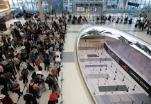 Shutdown-induced travel problems may get even worse next week. And Congress has a recess looming.