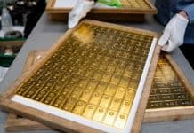 Gold Climbs After Trump Agrees to a Two-Week Ceasefire in Iran