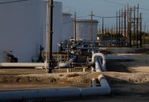 Oil Falls After Iran Says It Received Sign US Will End Blockade