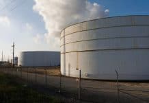 Oil Extends Gain as Peace Negotiations Between US and Iran Stall