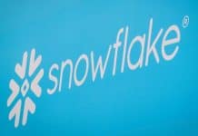 Snowflake boosts forecast, signs $6 billion AWS deal as enterprise AI adoption grows