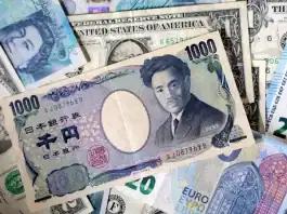 Dollar rally pauses on Iran deal optimism, Aussie slides