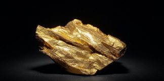 Gold Gains as Prospects of Iran Deal Temper Inflation Concerns