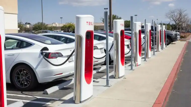 Tesla's record quarter costs $71bn after Musk spending spree. Is there a silver lining?